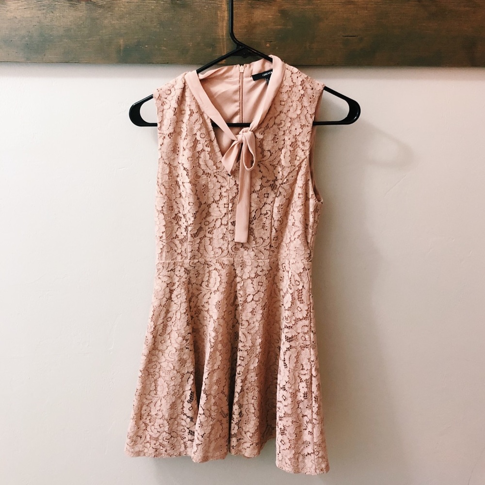 💕 Forever 21 Dress-Sleeveless, Pink, Lace, Dress